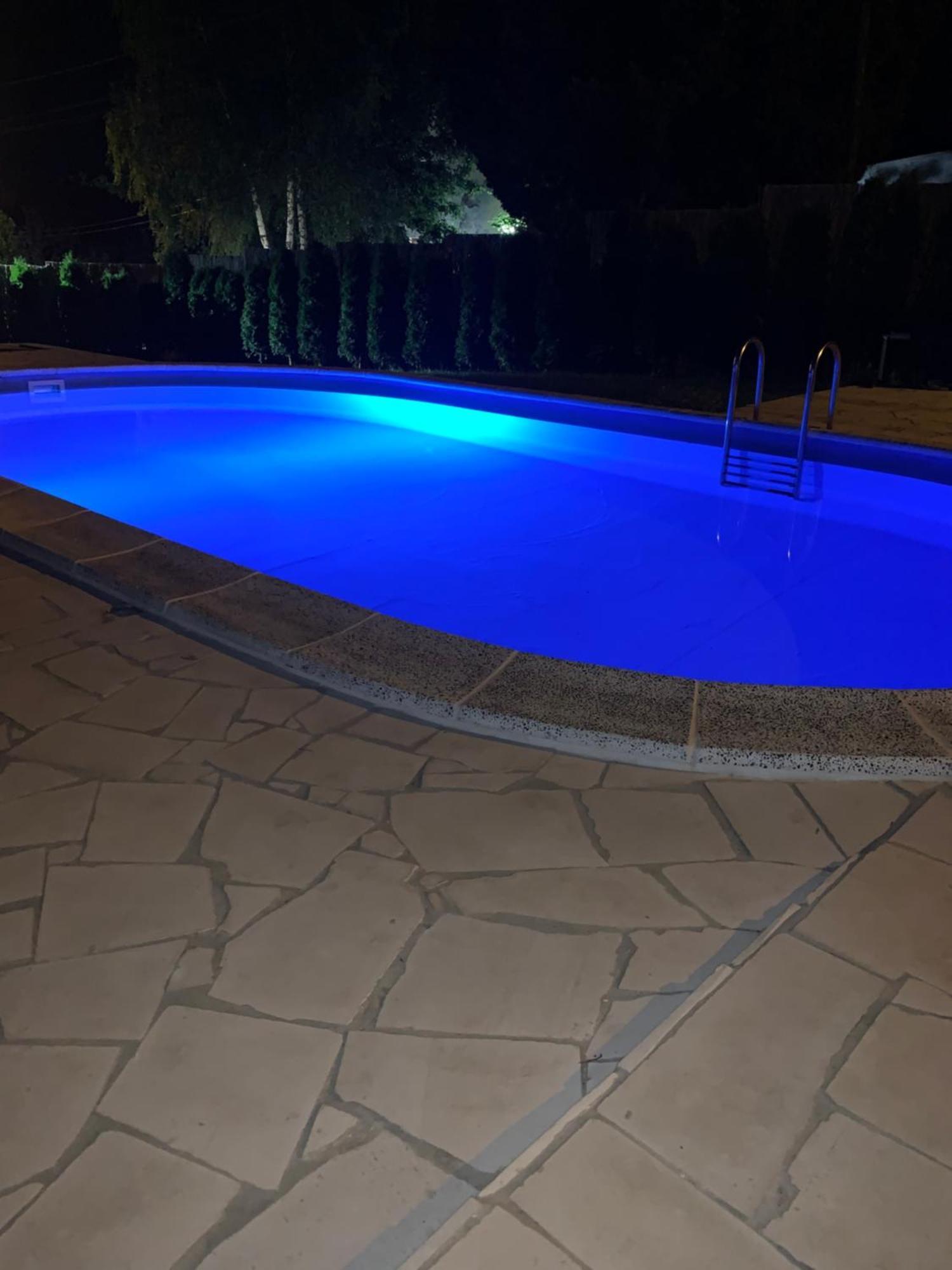 Mika'S Poolhouse Villa Belgrad Exteriör bild